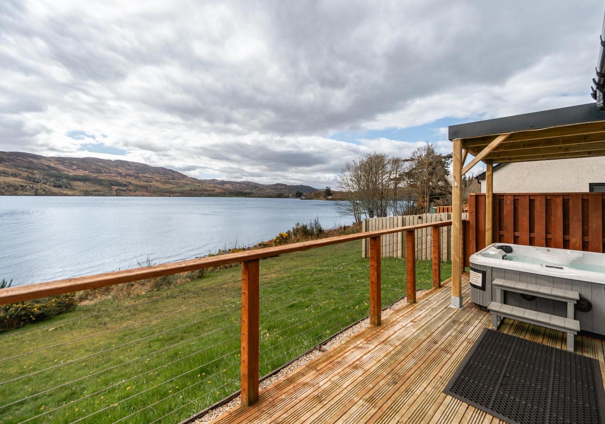 Shoreland Lodges - Cherry Lodge Fort Augustus Eksteriør billede