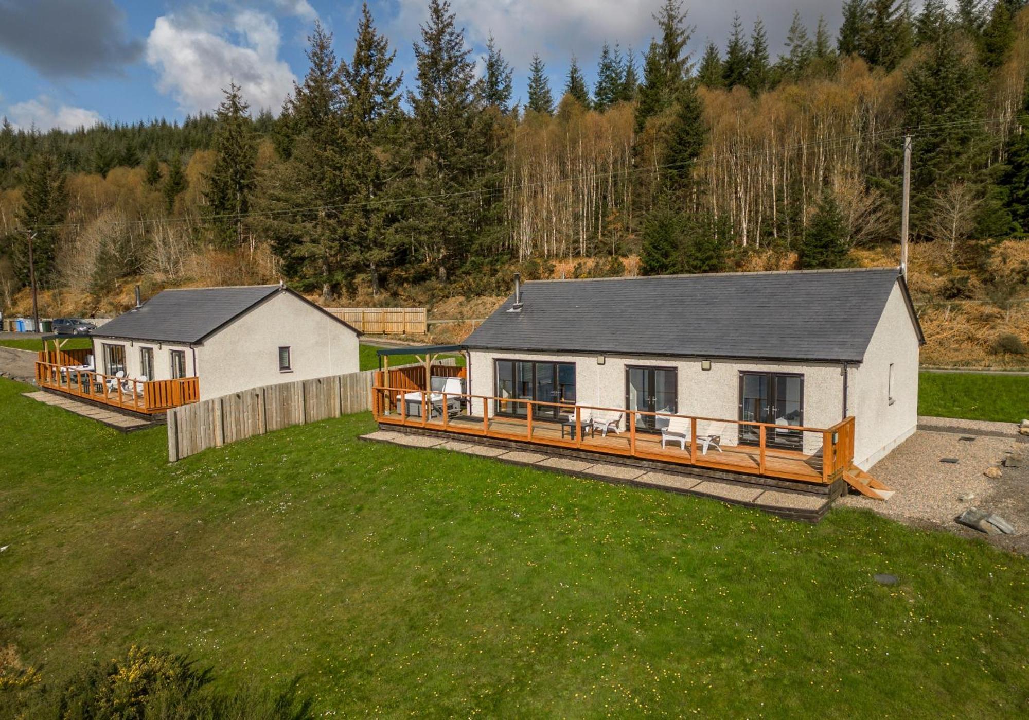 Shoreland Lodges - Cherry Lodge Fort Augustus Eksteriør billede